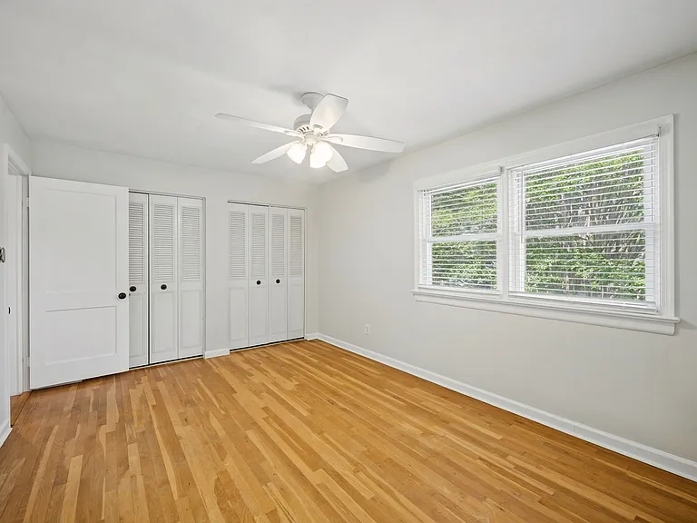 724 Yorkshire Dr — Photo 31