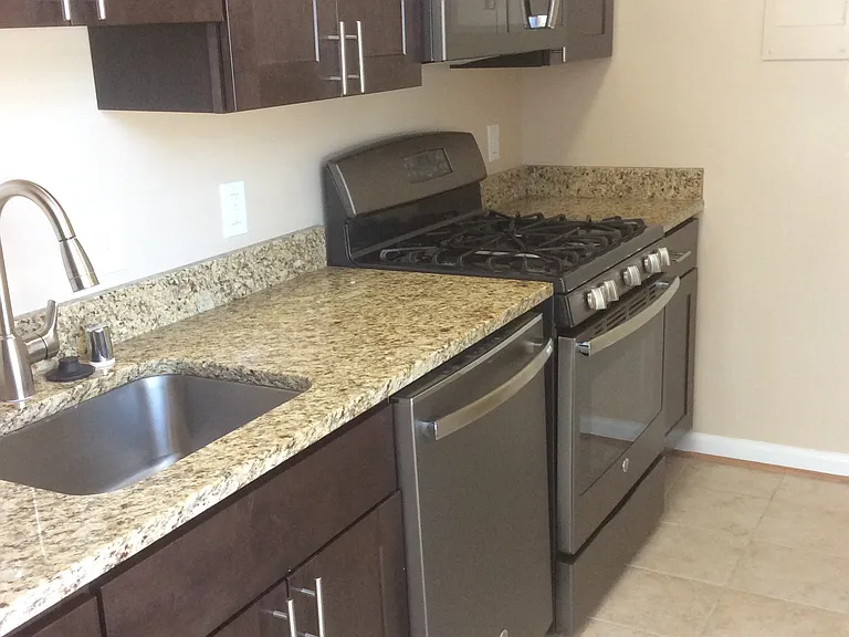Connecticut Park Apartments — Photo 51