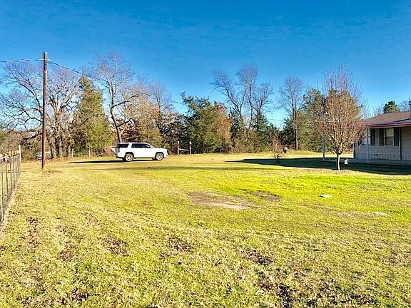 4th image of 214 County Road 2102