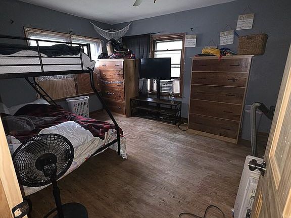 5th image of 1102 Marcy St