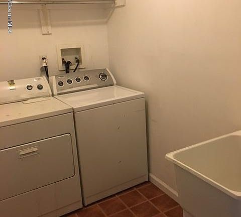 5th image of 21 Truman Ave