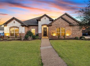700 Lariat Trl, Mc Gregor, TX 76657