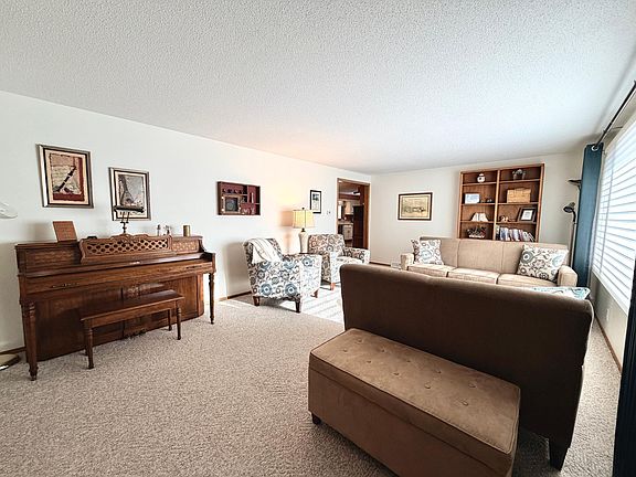 3rd image of 1502 Indian Hill Rd