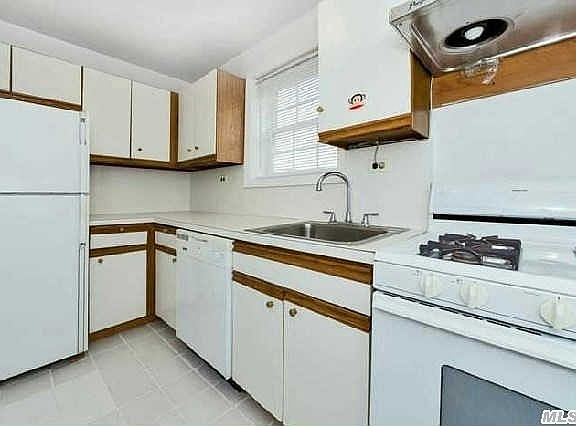 5th image of 6735 223rd Pl