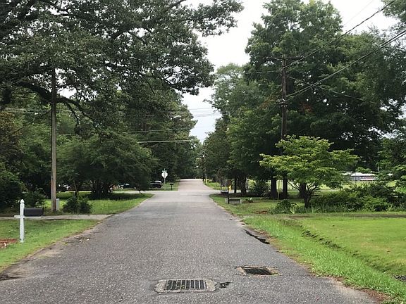 5th image of 4058 Hickory Dr