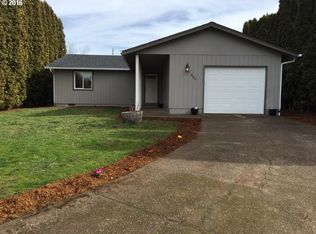 600 Meadow Ln, Creswell, OR 97426