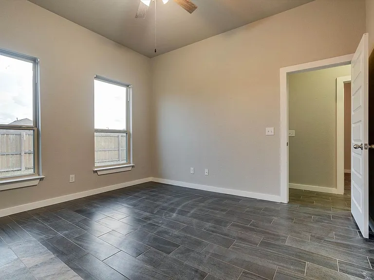 130 Hidden Springs Dr — Photo 16