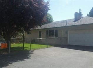 1814 Carlson Dr, Klamath Falls, OR 97603