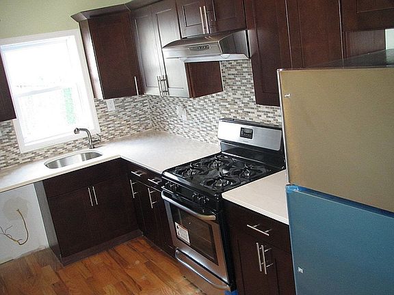 3rd image of 10205 184th St