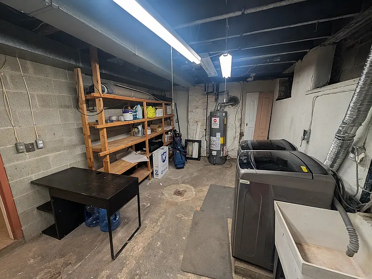 421 Foreland St #2 — Photo 18