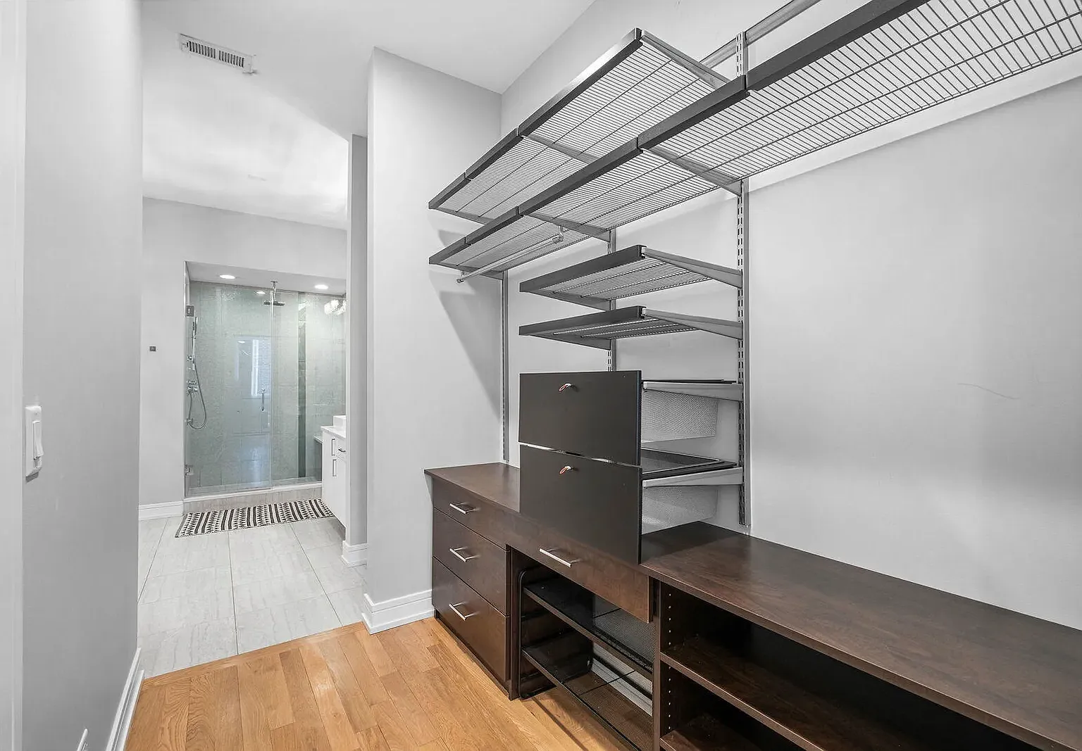 3 bed, 1855 sqft, $5,000 — Photo 3