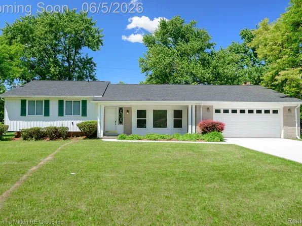 23735 W Newell Cir, Farmington Hills, MI 48336