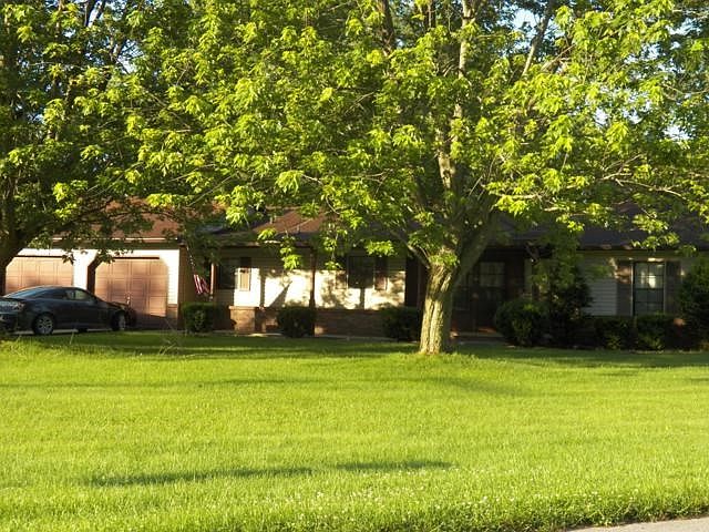 2nd image of 701 Staci Ln