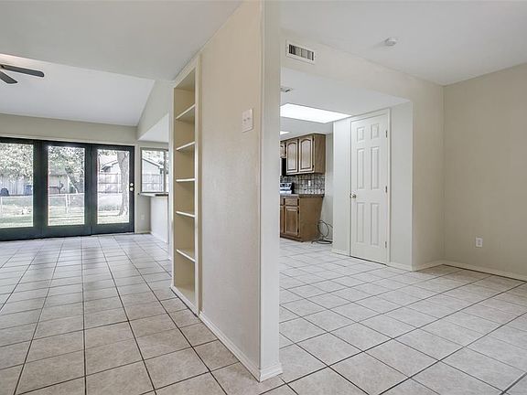 4th image of 326 Birchwood Dr