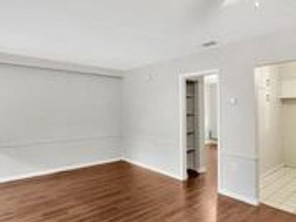 5th image of 144 E Davis Blvd #3