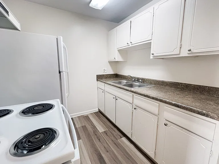 Barkley Ridge Apartments — Photo 104