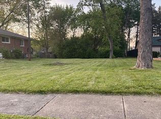 2605 Chesley Rd, Sterling Heights, MI 48310