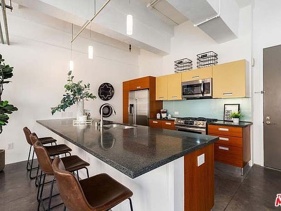 4th image of 746 S Los Angeles St APT 1108