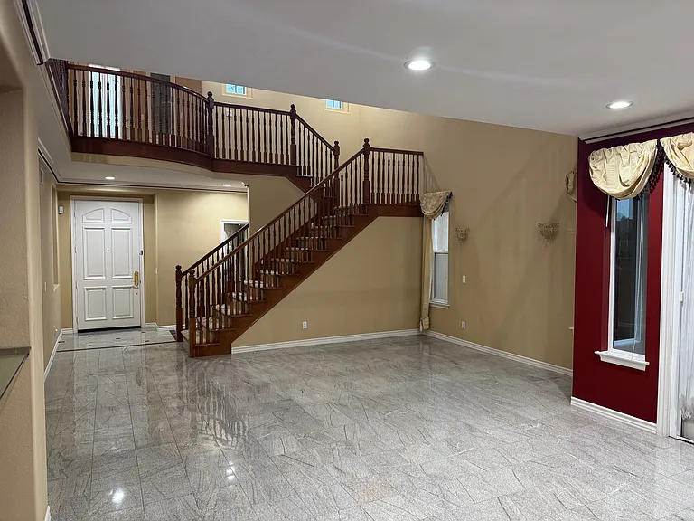 11306 Shorepointe Ct — Photo 7