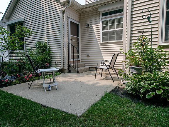 4th image of 2273 Carillon Dr