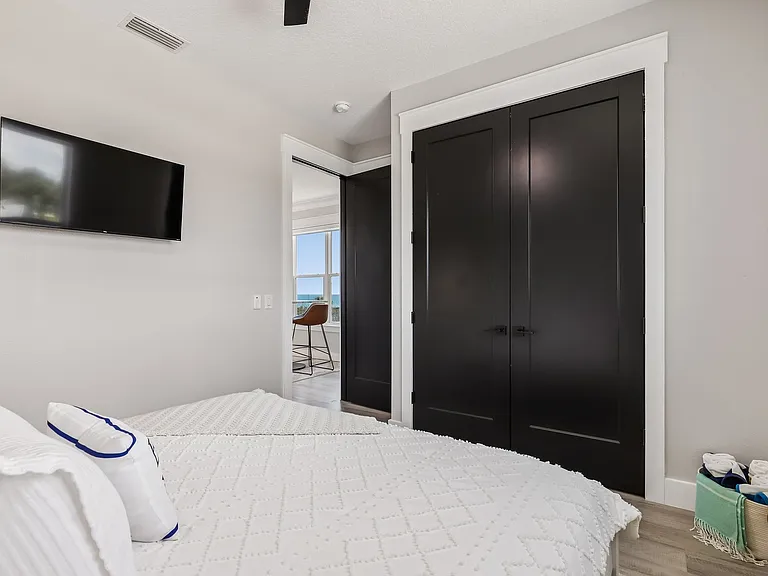 1329 N Ocean Shore Blvd — Photo 24