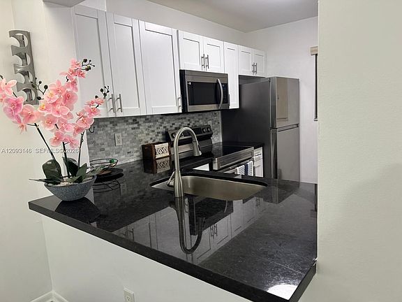 4th image of 14847 SW 104th St #21
