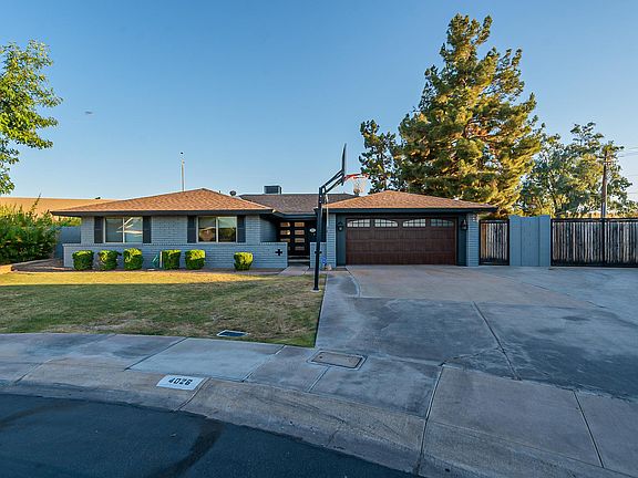 3rd image of 4026 S Holbrook Ln