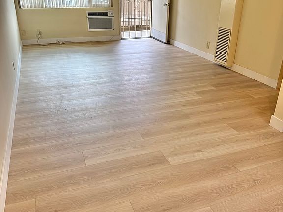 4th image of 622 S Pasadena Ave #634-14