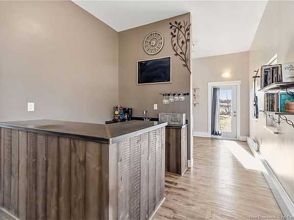 4th image of 749 Macdougall Rd