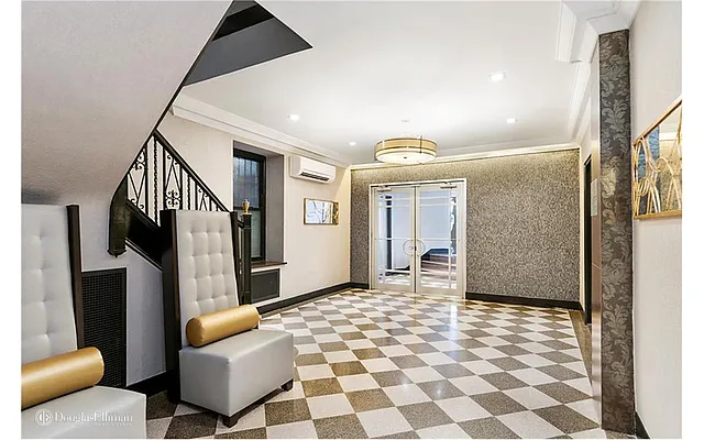 Rented by Douglas Elliman | media 24