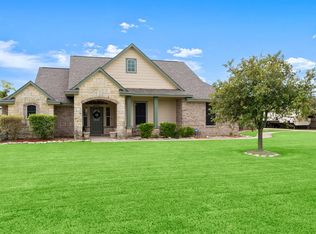 9726 Palm Dr, Mont Belvieu, TX 77523