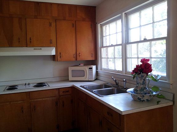 5th image of 1631 Westbury Dr
