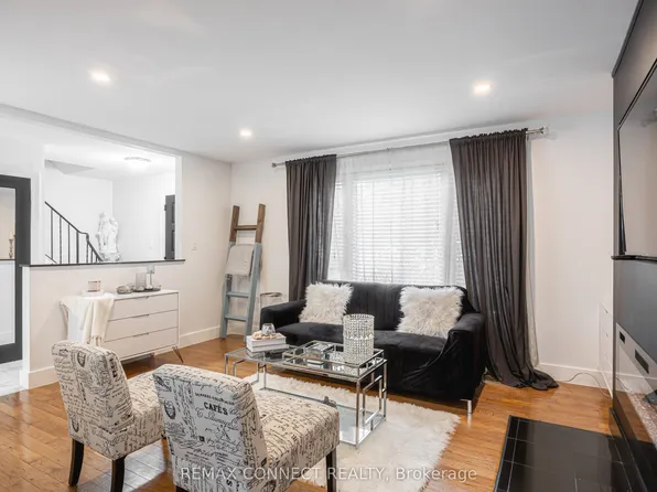 32 Harland Cres, Ajax, ON L1S 1J9