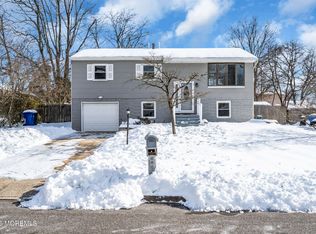 24 Cedar Hill Ln, Toms River, NJ 08755