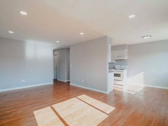 3rd image of 8637 1/2 W Foster Ave APT 3B