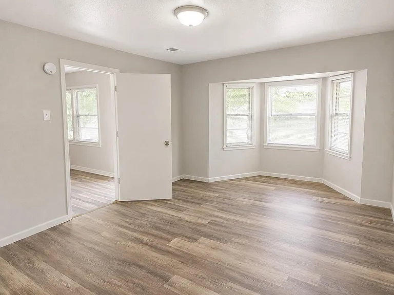 2914 Tarpey Ave — Photo 6