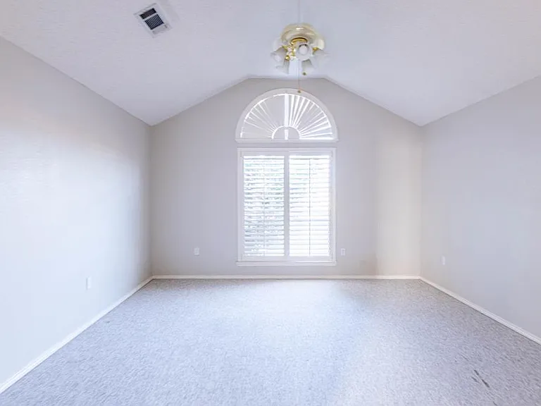 4801 Whitman Dr — Photo 13