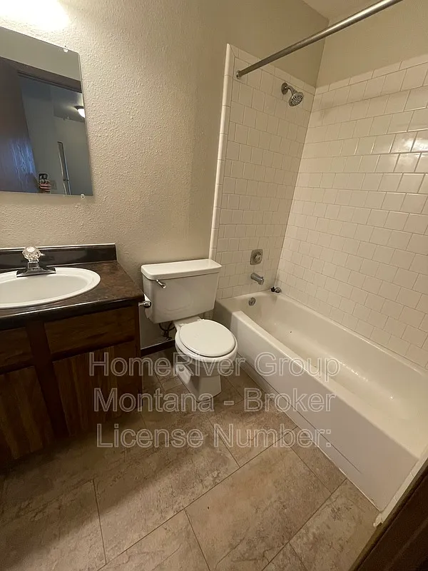 1 bed, 1.0 bath, $1,050 — Photo 2