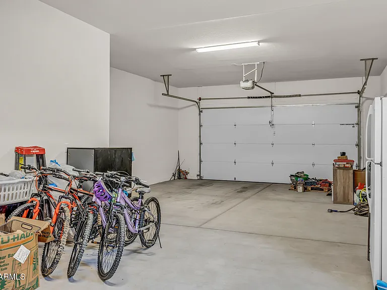 829 E Monte Way — Photo 43