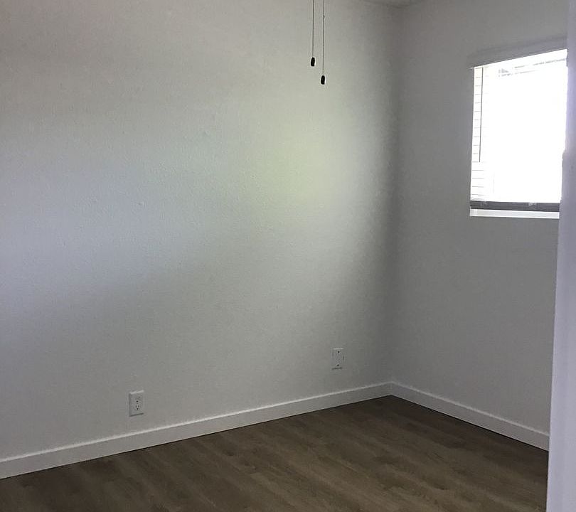1st image of 1166 B St #23