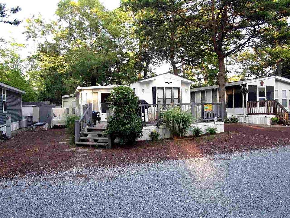 1st image of 218 Holly Dr #218