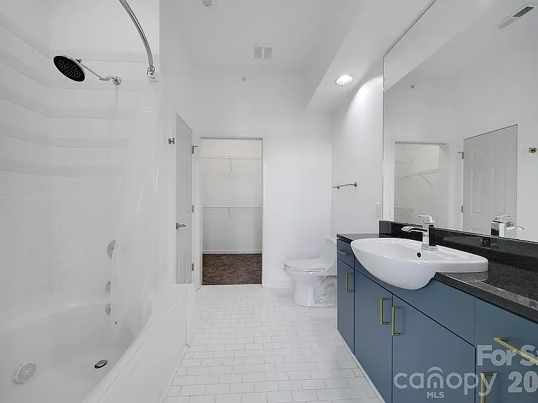 2125 Southend Dr #438 — Photo 12