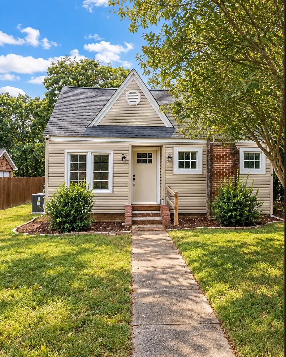 3 bed, 917 sqft, $1,200 — Photo 1