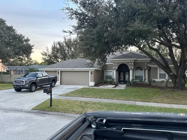 2821 Winding Trail Dr, Valrico, FL 33596