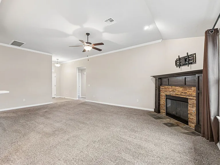 1751 Lexington Ct — Photo 11