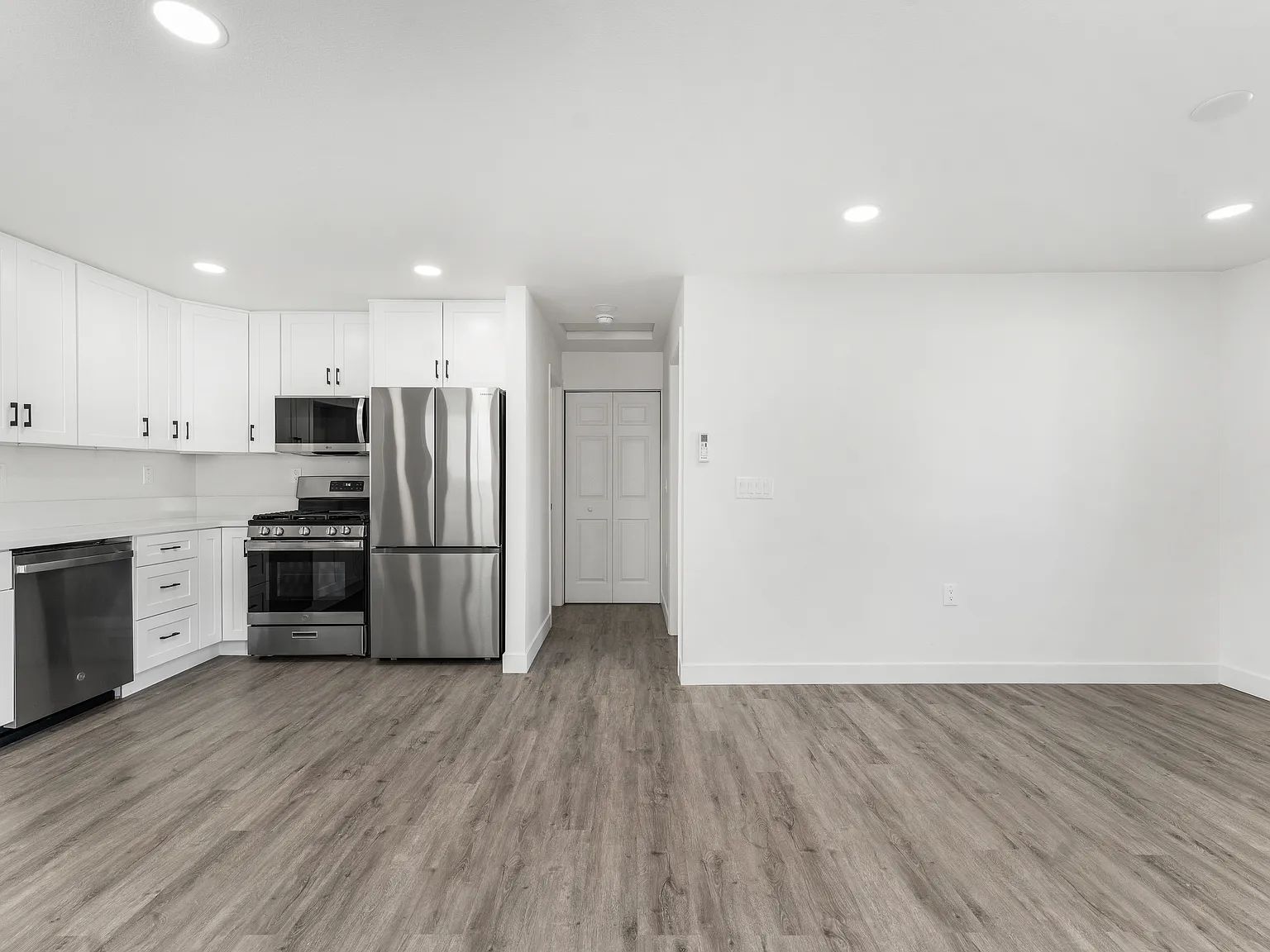 1 bed, 600 sqft, $1,800 — Photo 2