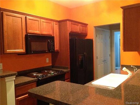 3rd image of 45689 Graystone Ln #2003