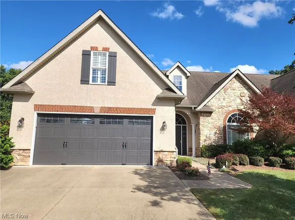 1035 Stonington Pl, Zanesville, OH 43701