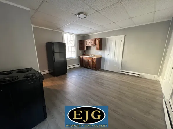 47-49 Elm St #49-1, Claremont, NH 03743