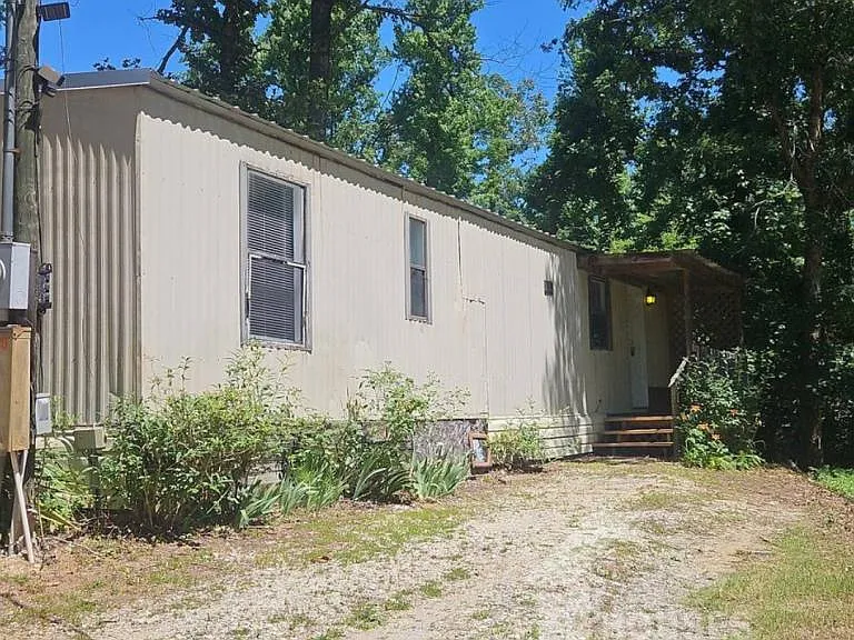 130 Rooker Ln — Photo 2
